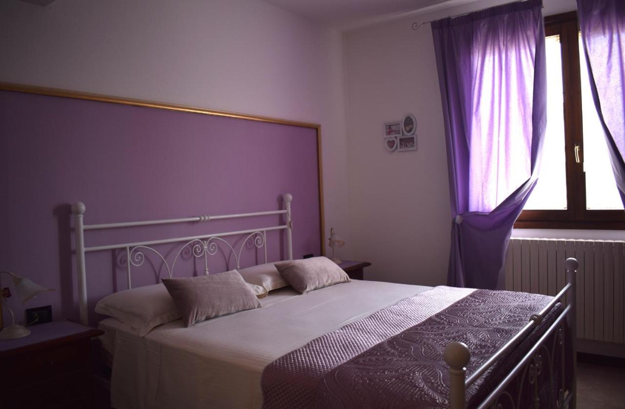 A Casa di Laura Bed & Breakfast Occhiobello Bagian luar foto
