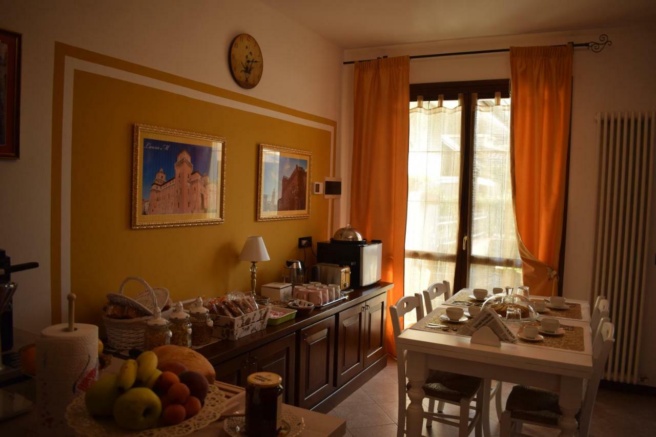 A Casa di Laura Bed & Breakfast Occhiobello Bagian luar foto