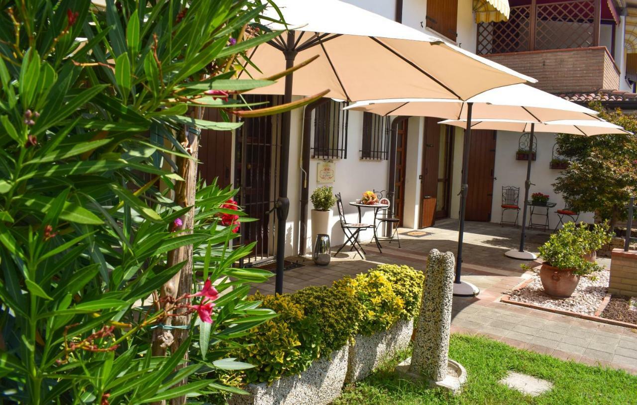 A Casa di Laura Bed & Breakfast Occhiobello Bagian luar foto
